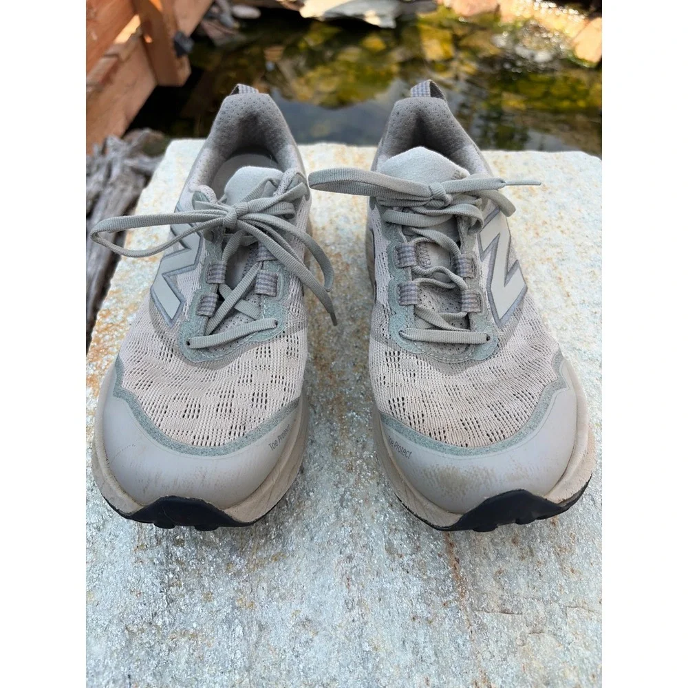 New Balance Fresh Foam X Hierro v8 Mens Trail Running Shoes Grey  Size 8.5